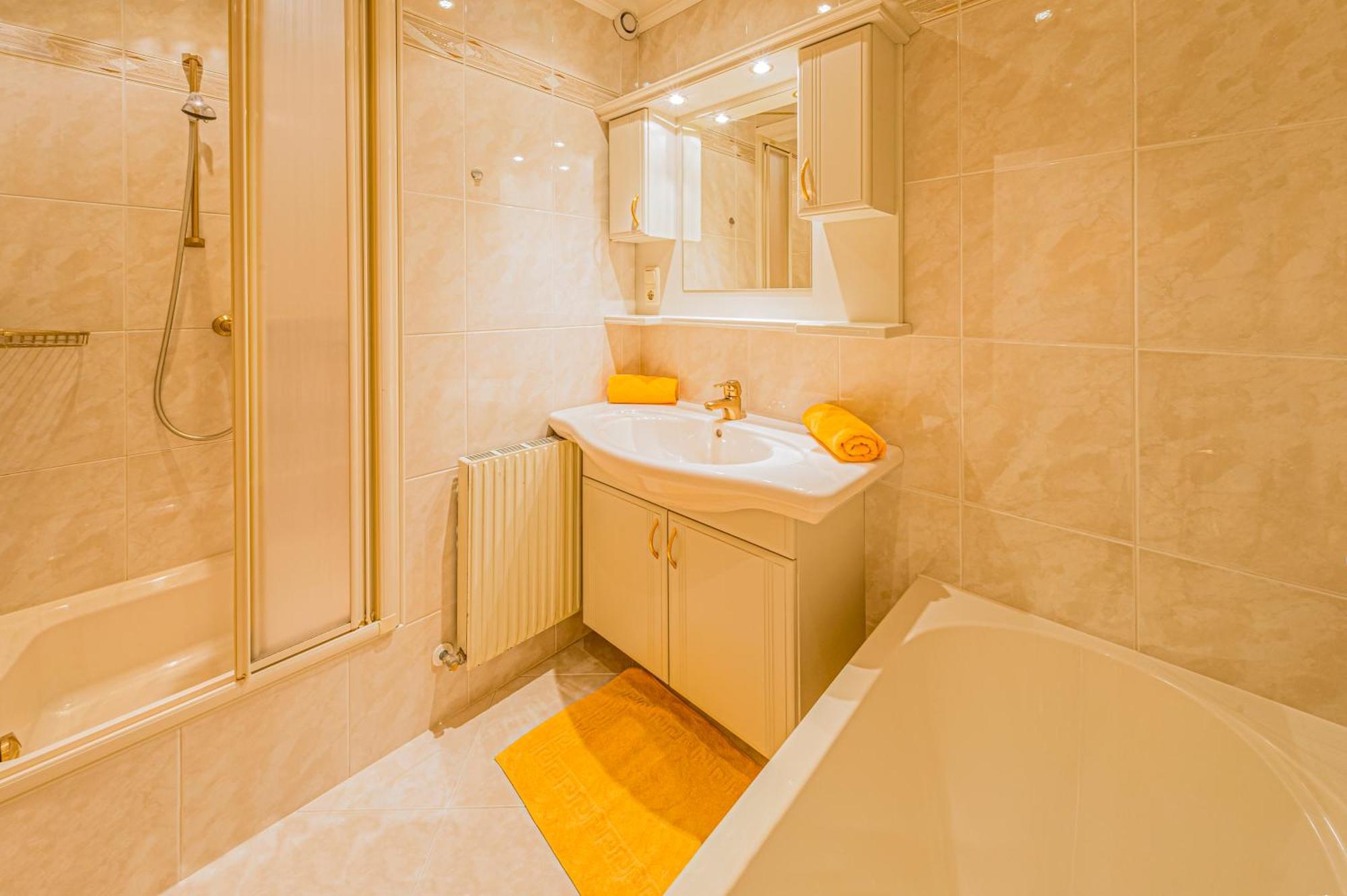 Apartments Tirolerhaus ケセン 部屋 写真
